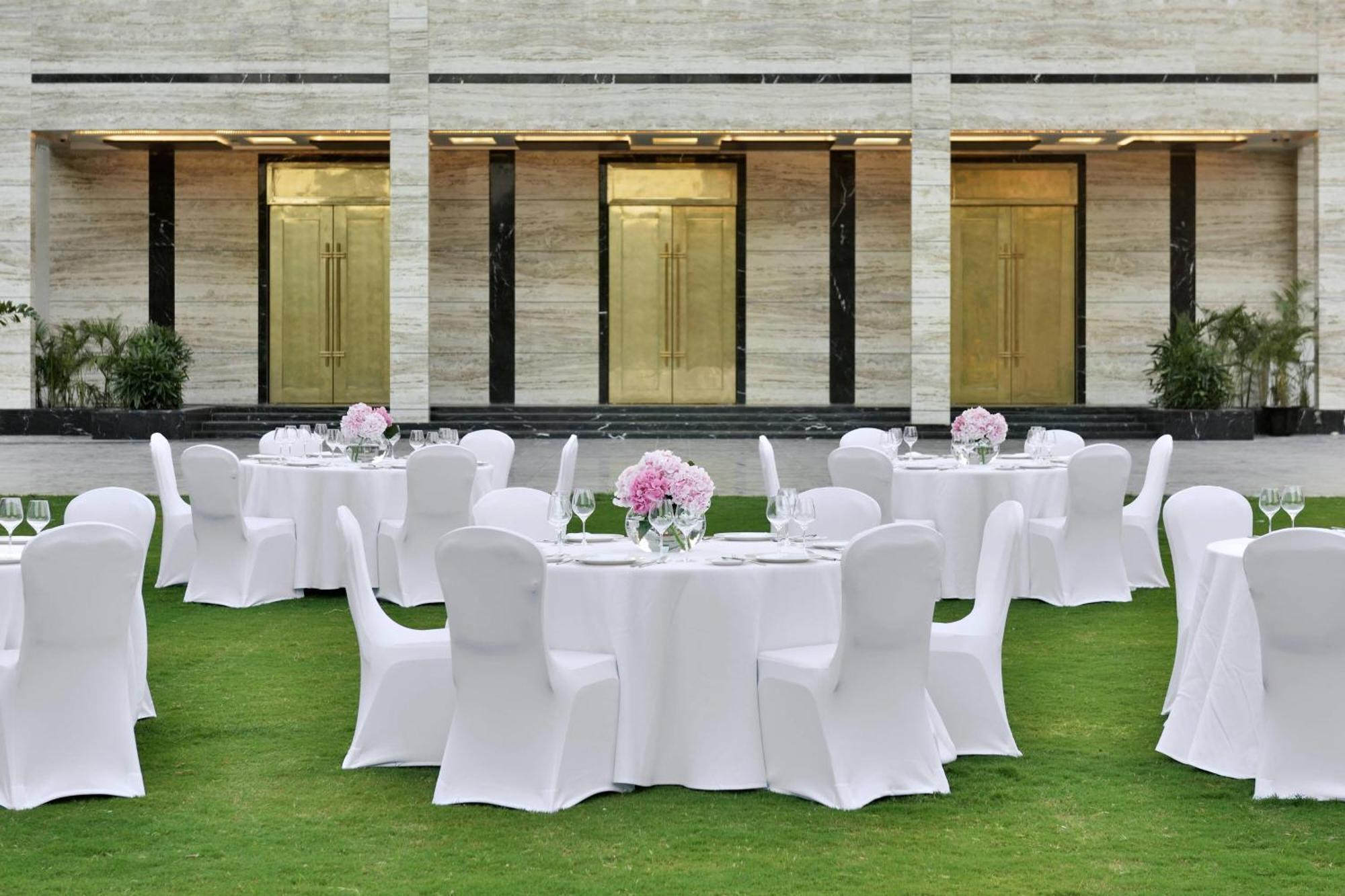 Renaissance Lucknow Hotel, Gomti Nagar Exterior foto