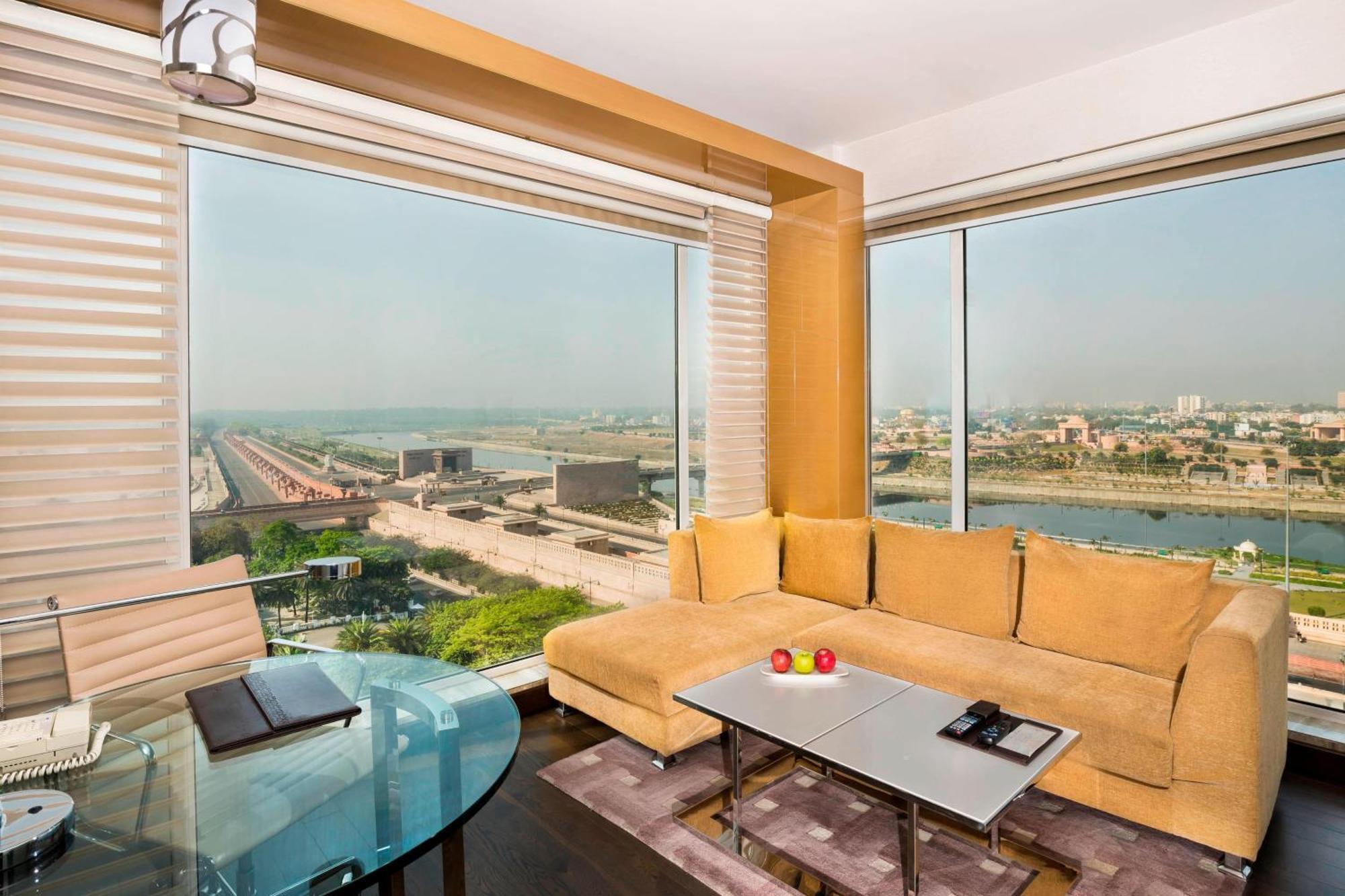 Renaissance Lucknow Hotel, Gomti Nagar Exterior foto