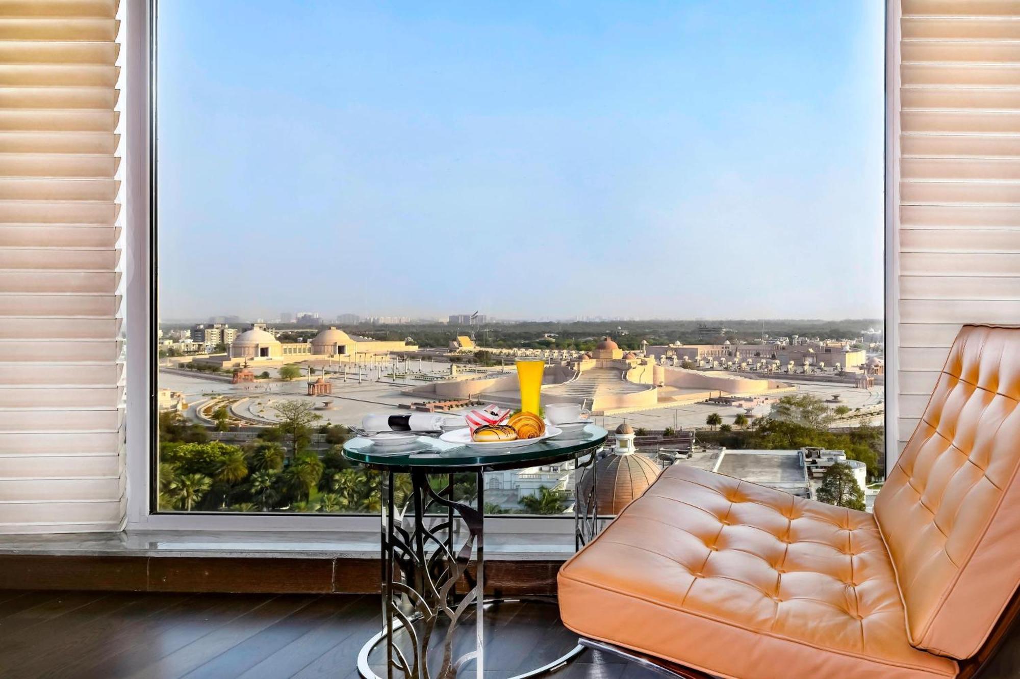 Renaissance Lucknow Hotel, Gomti Nagar Exterior foto